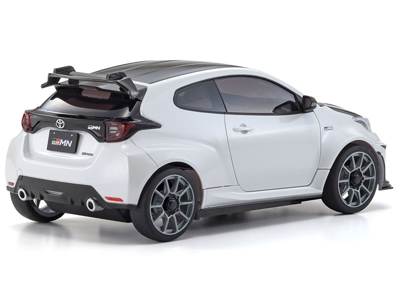 Kyosho Mini-Z AWD Toyota GRMN Yaris Circuit Package White (MA020-KT531P) 32640PW