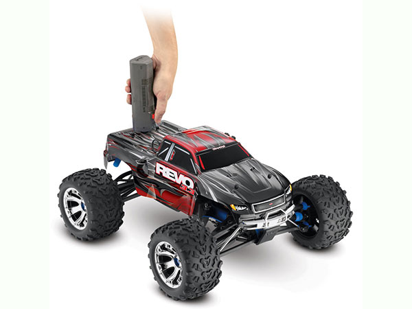 Rc traxxas on sale revo 3.3