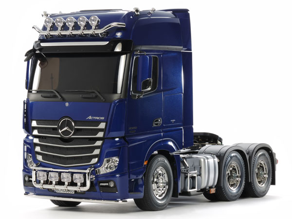 Tamiya Mercedes-Benz Actros 3363 6x4 Gigaspace Pearl Blue 56354