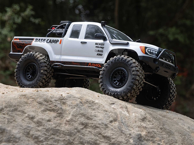 Axial 1/10 SCX10 III Base Camp 4X4 Rock Crawler RTR White C-AXI-1375T1