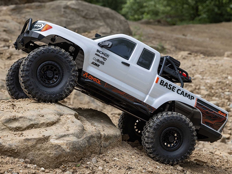 Axial 1/10 SCX10 III Base Camp 4X4 Rock Crawler RTR White C-AXI-1375T1