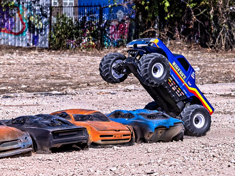 Traxxas Bigfoot 4x4 HD BL-2S 1:10 4WD RTR Monster Truck, Blue TRX67134-4-BLUE