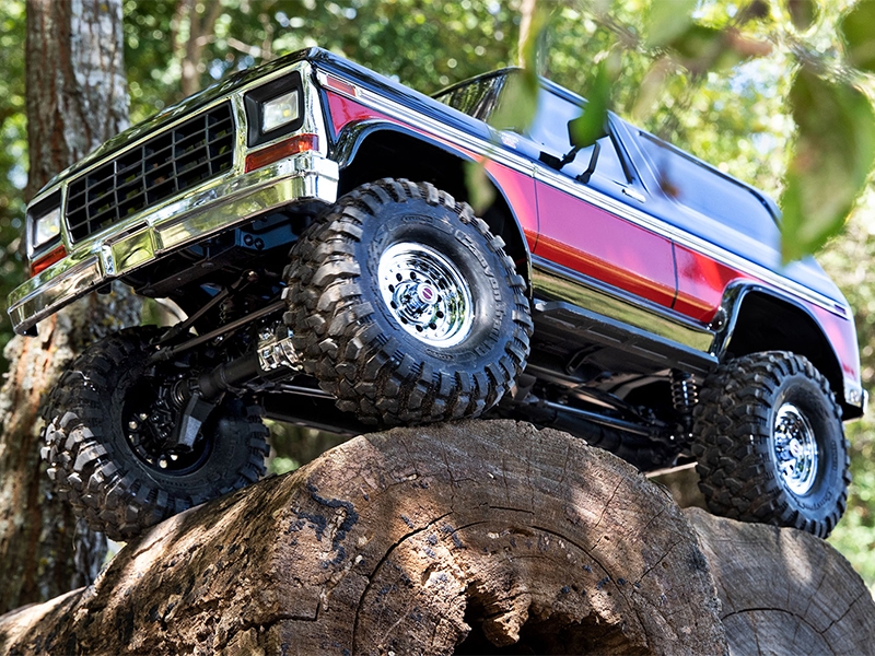 Traxxas TRX-4 1979 Ford Bronco 1:10 4x4 Electric RTD All-Terrain Crawler with Clipless Body - Red TRX82246-4-RED