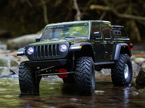 Axial 1/10 SCX10 III Jeep JT Gladiator with Portals RTR - Black C-AXI03006BT1