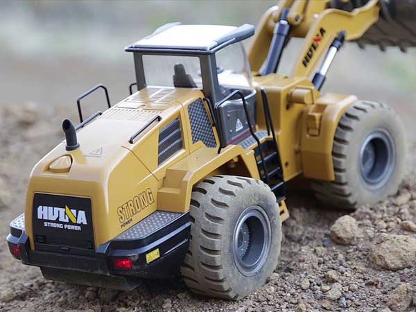 Huina 1:14 Alloy 10ch 2.4G Wheeled Loader CY1583