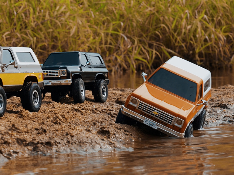 FMS 1:24 FCX24 Chevrolet K5 Blazer RTR - Orange FMS12403RTROR