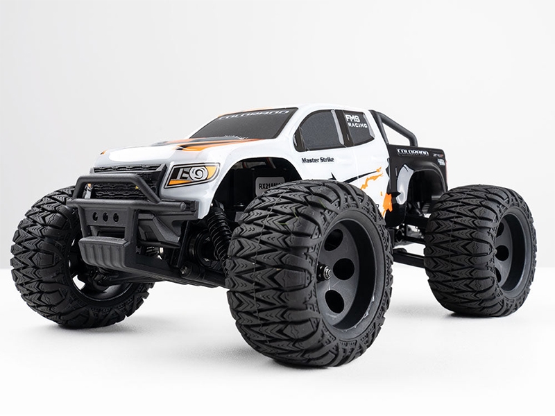 FMS FMT24 1/24th Chevrolet Colorado Truck RTR - White FMS12421BDRTRWH